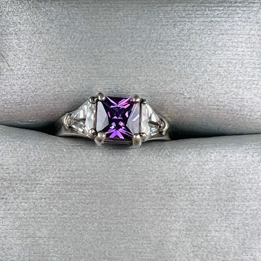 Vintage Ring Purple Stone Clear Stone Accent Silver Tone Size‎ 5 1/4 Cocktail